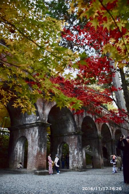 2016年、南禅寺水路閣の紅葉